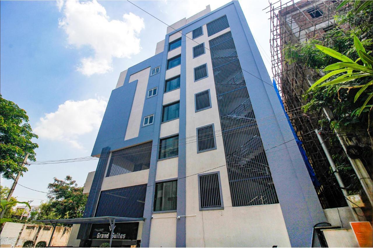 Fabhotel W Grand Suites - Nr Lanco Hills, Manikonda Haydarabad Dış mekan fotoğraf