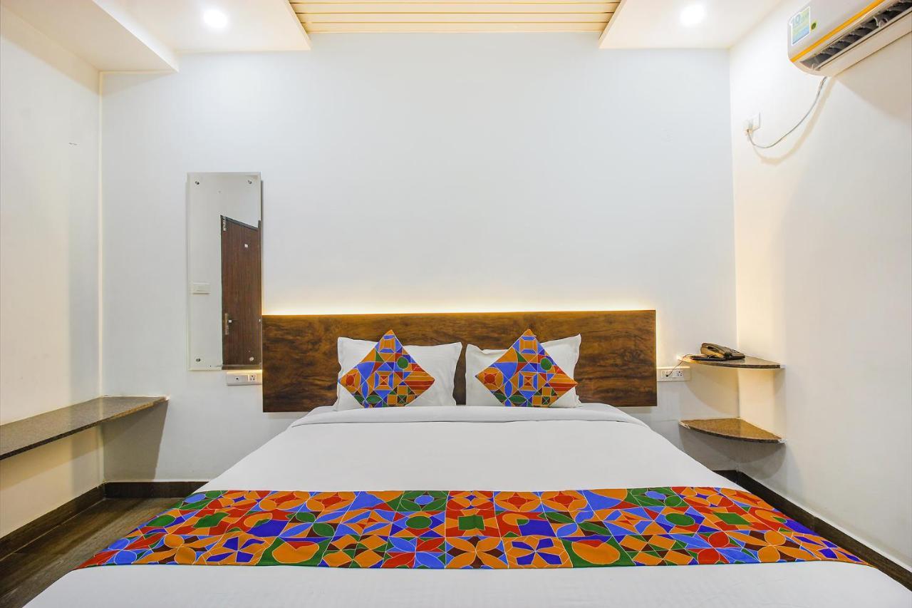 Fabhotel W Grand Suites - Nr Lanco Hills, Manikonda Haydarabad Dış mekan fotoğraf